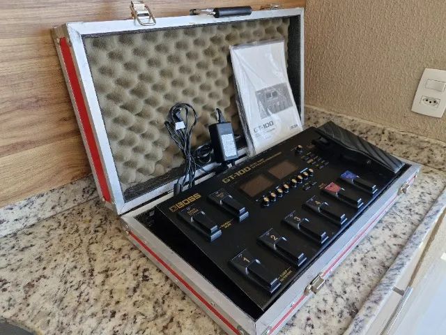 Pedaleira Boss Gt100 + Hardcase+ Fonte Boss Original + Manual