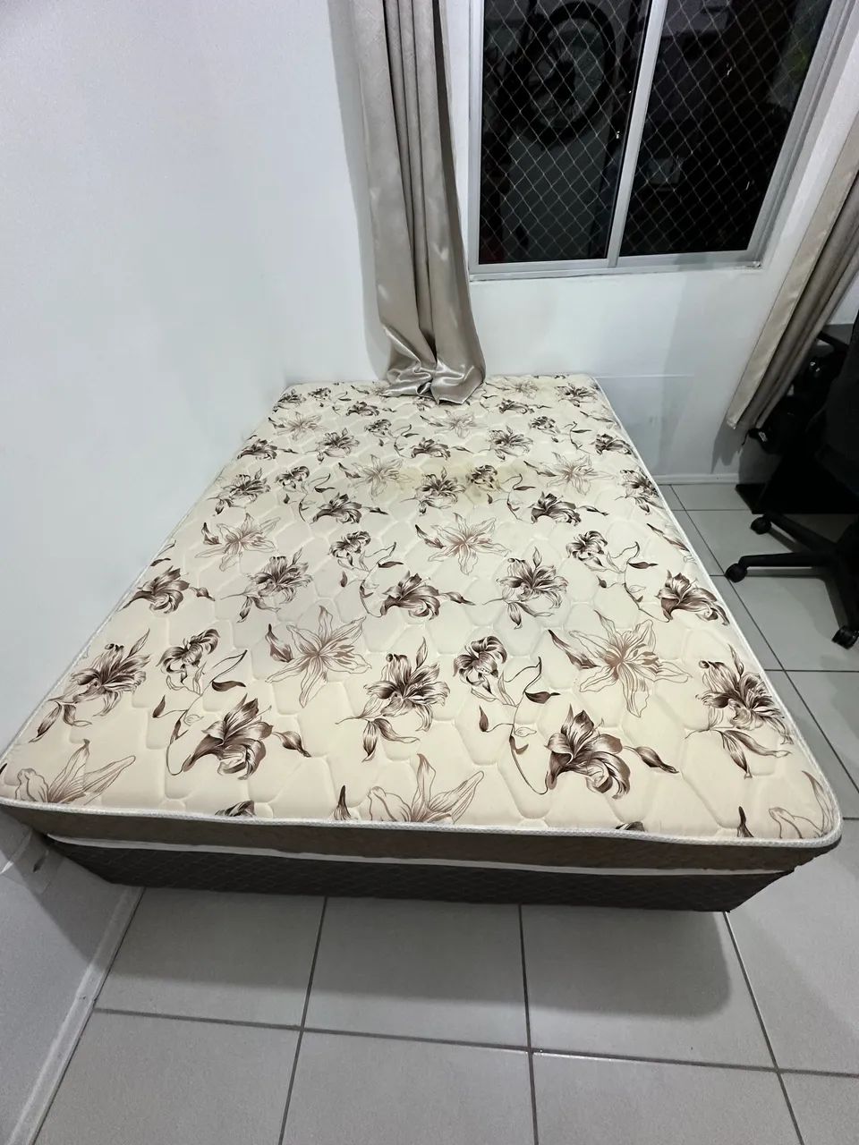 Cama colchão umaflex + base