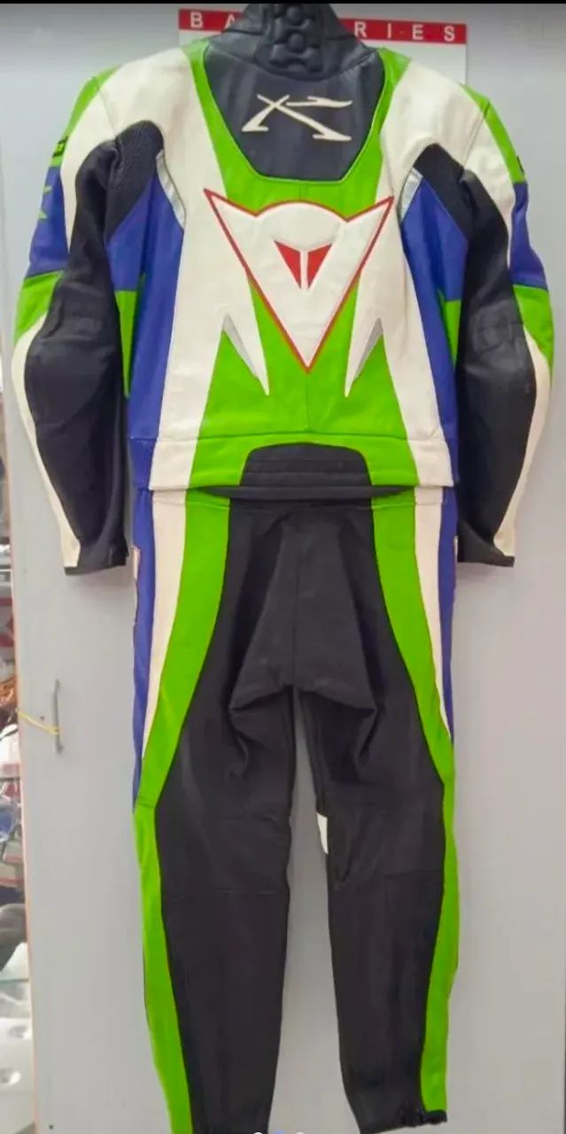 Conjunto Macacão, Luvas e Botas Dainese Couro Valentino Rossi - Foto 4