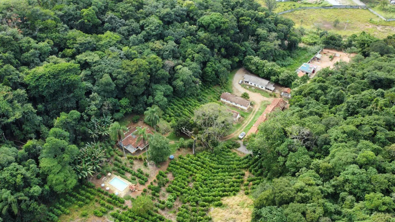 Terreno à venda no bairro Cachoeirinha em Bom Jesus dos Perdões/SP
