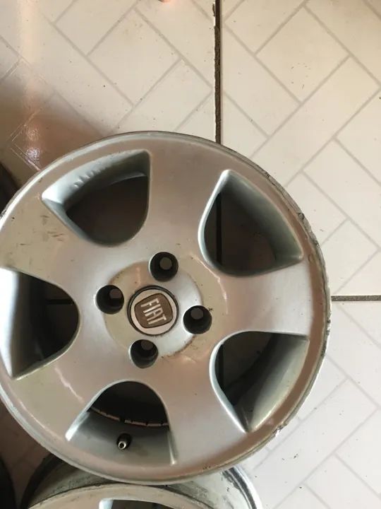 Rodas de liga leve Fiat - Foto 3