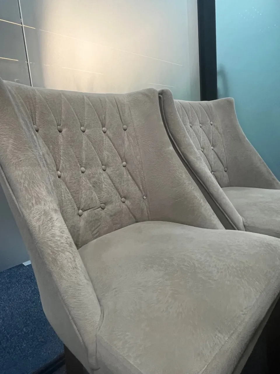 Cadeiras de Escritório Elegantes e Confortáveis