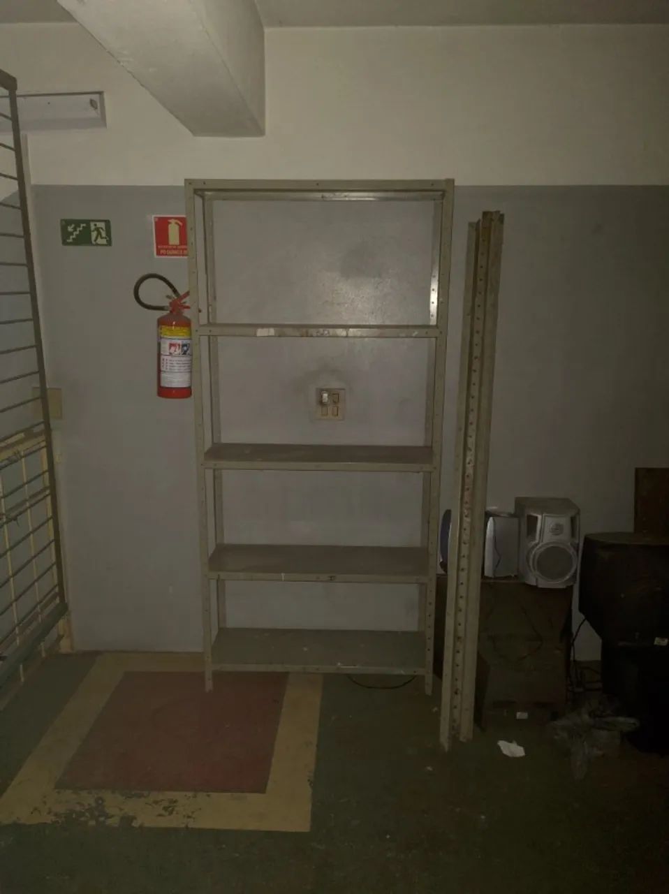 Estantes (prateleiras) de ferro para lojas e outros ambientes - Foto 2