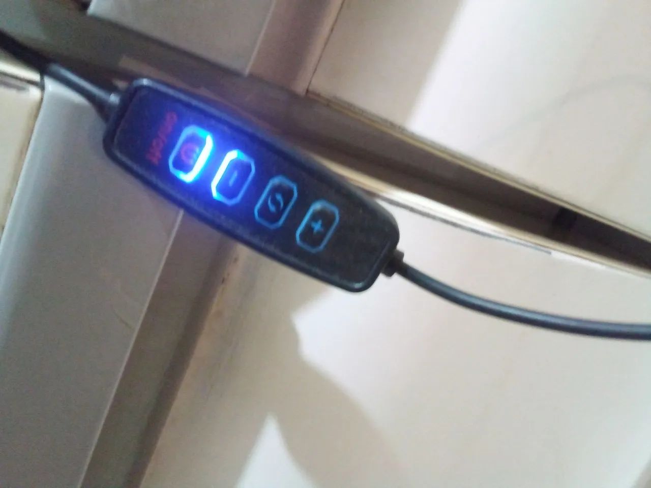 Tripé profissional ring Light 2m iluminação foto - video p/ celular  - Foto 4