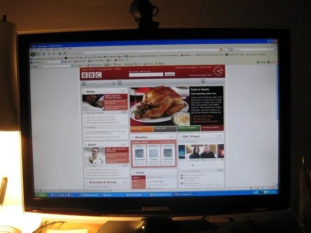 Monitor T220 Samsung 22'' polegadas Wide + Suporte de parede (brinde)  - Foto 6