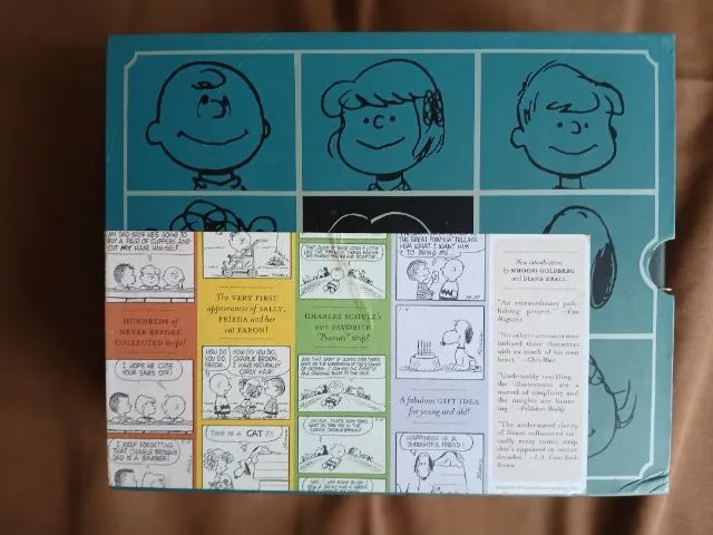 The Complete Peanuts 1959-1962 Boxed Set (inglês)  - Foto 3