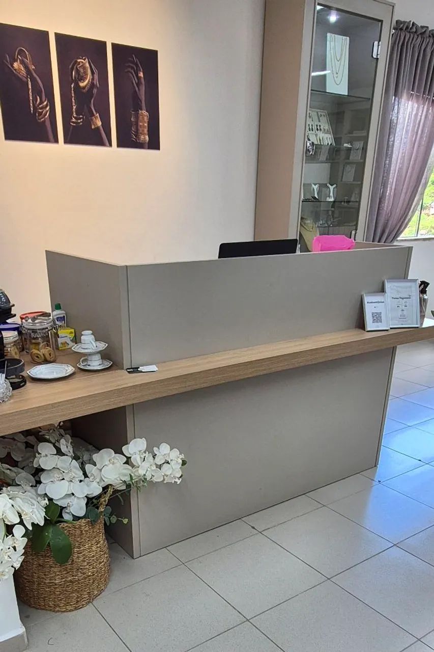 Balcão de Caixa, Elegante e Funcional