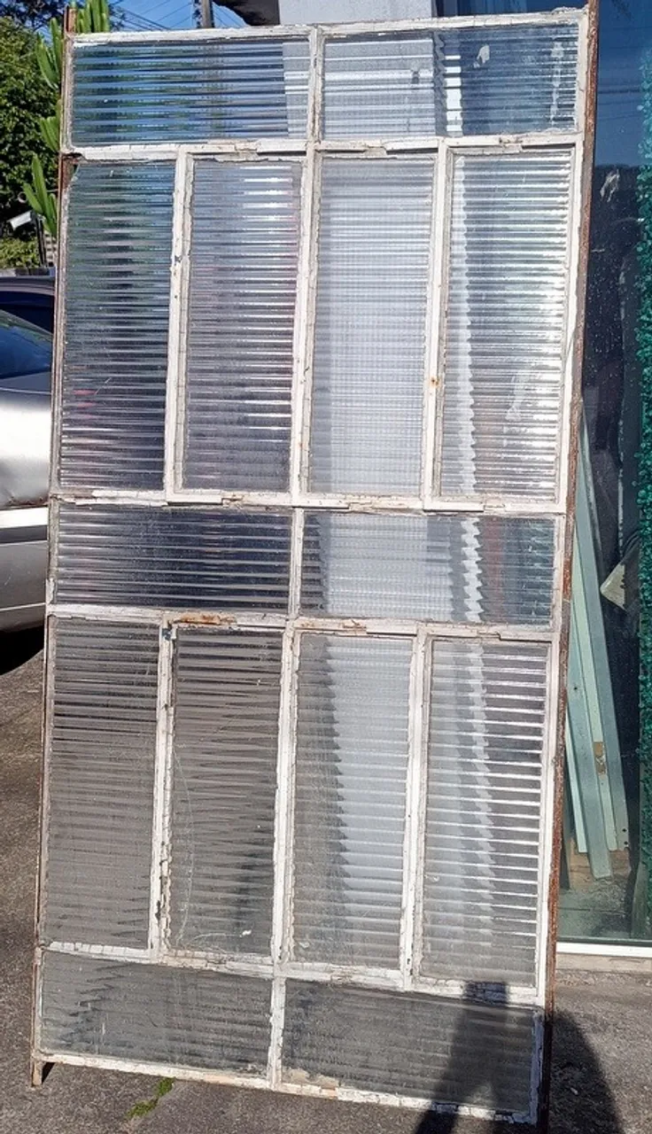 Janela basculante ferro