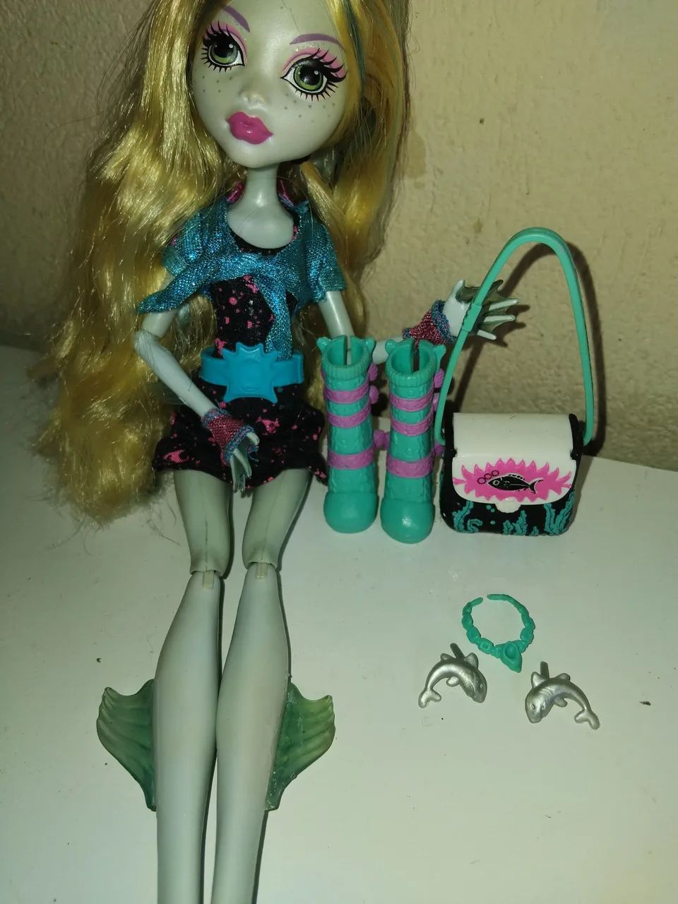 Roupa e acessórios da lagoona gno