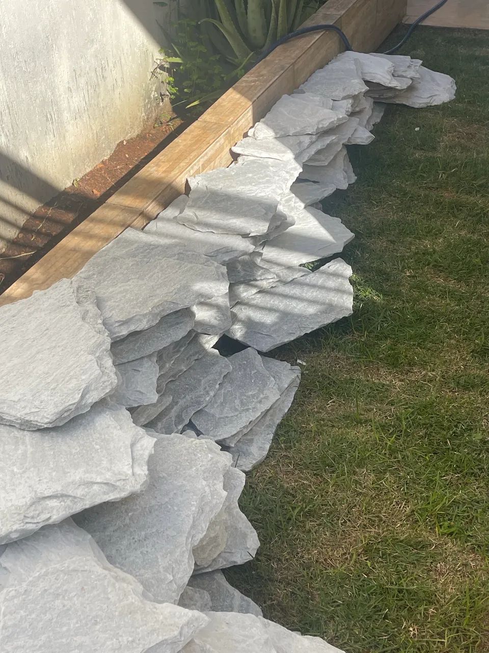 Stone for wall cladding459238764645591040