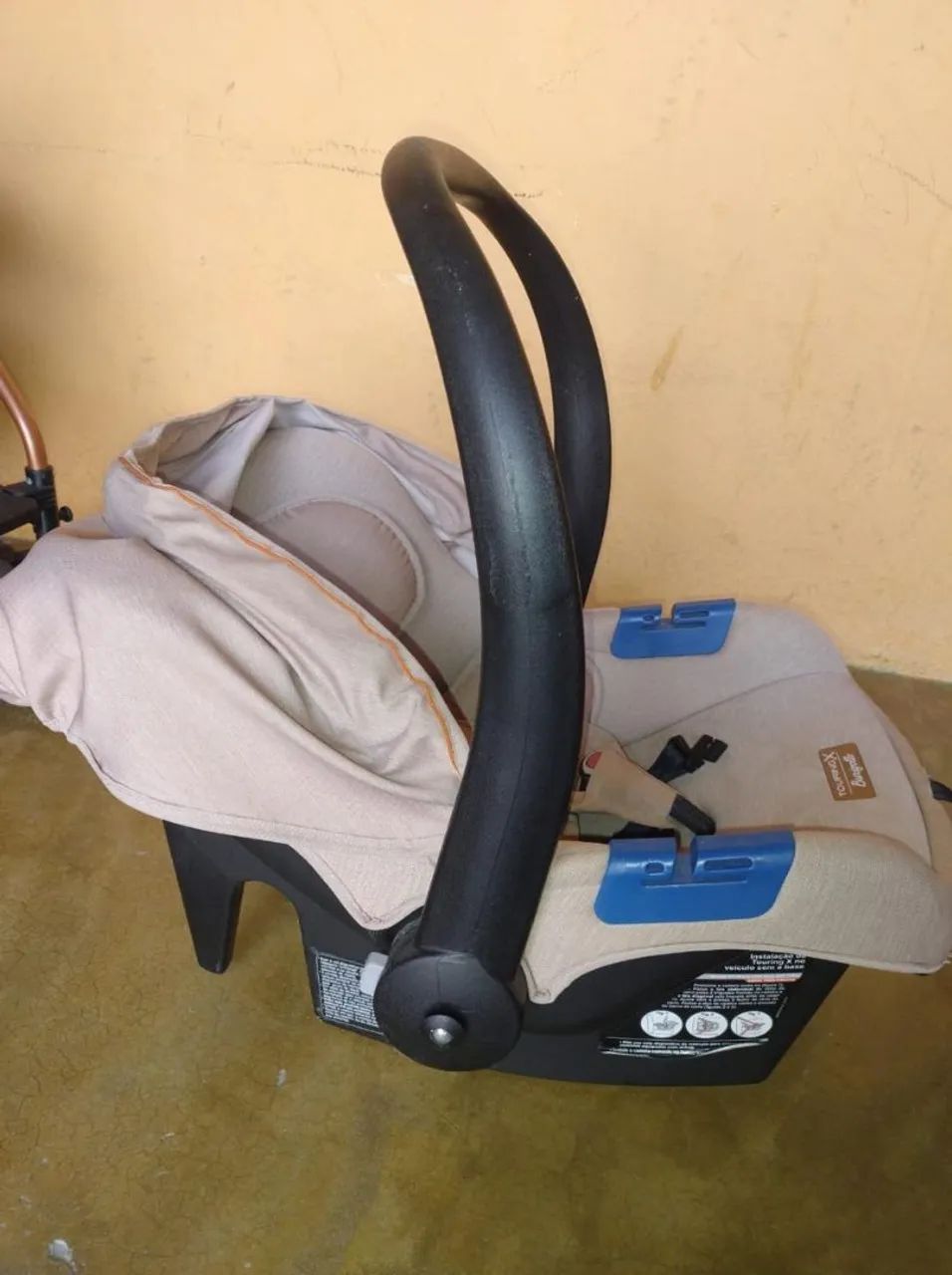 Carrinho de Bebê Burigotto com bebê conforto  - Foto 5