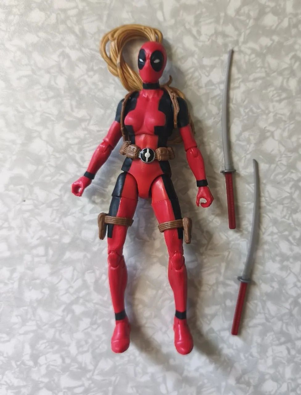 Marvel Legends Lady Deadpool - Foto 4