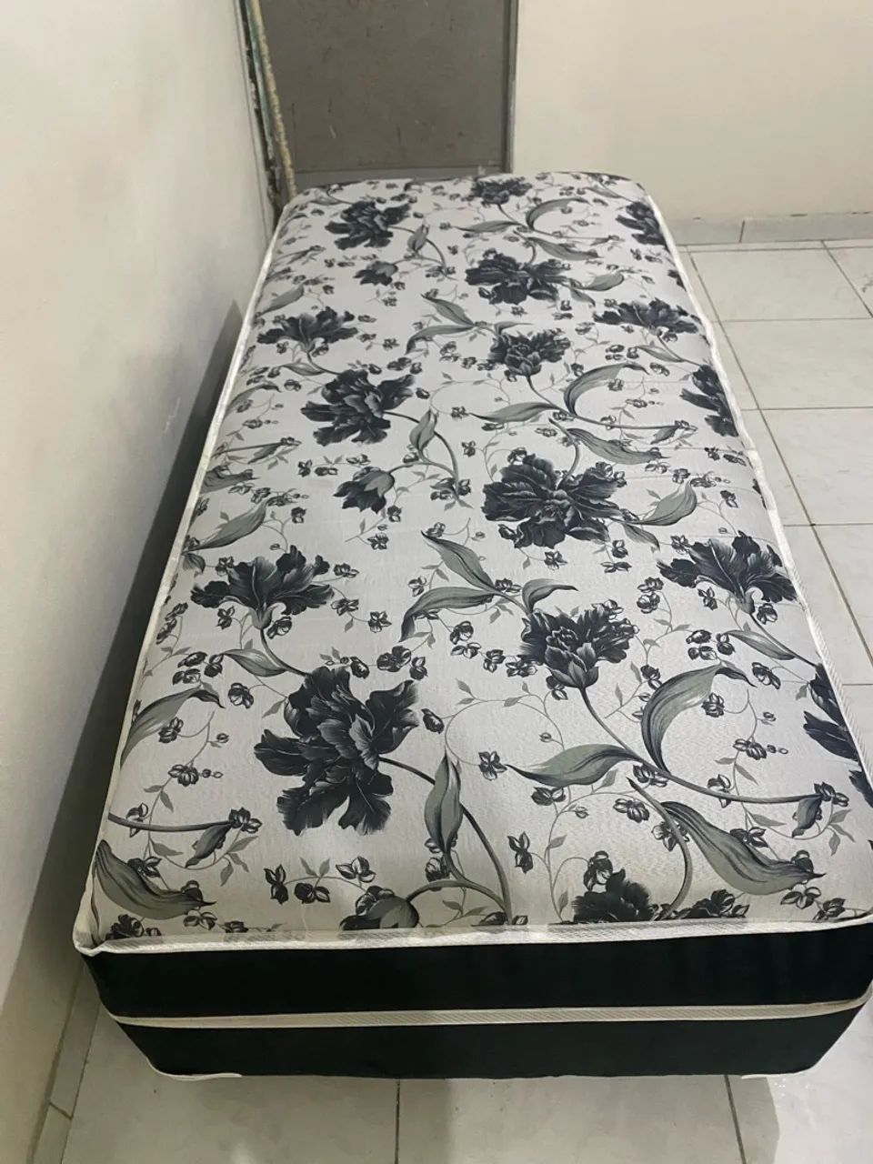 Cama de solteiro em perfeito estado - Foto 3