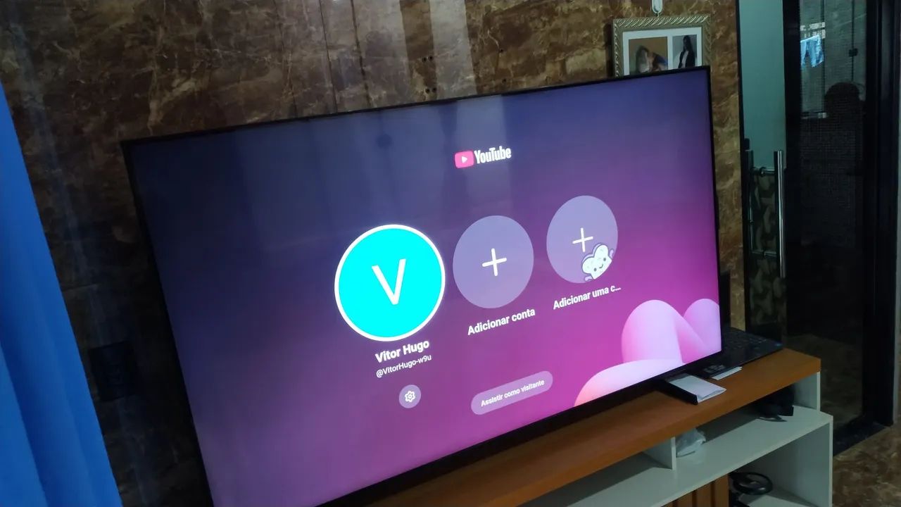 Vendo televisão 65 polegadas zerada, acompanha controle original - Foto 4