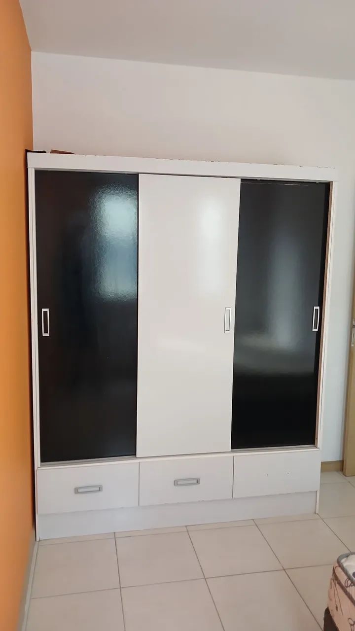 Guarda roupas Armário Roupeiro 3 portas