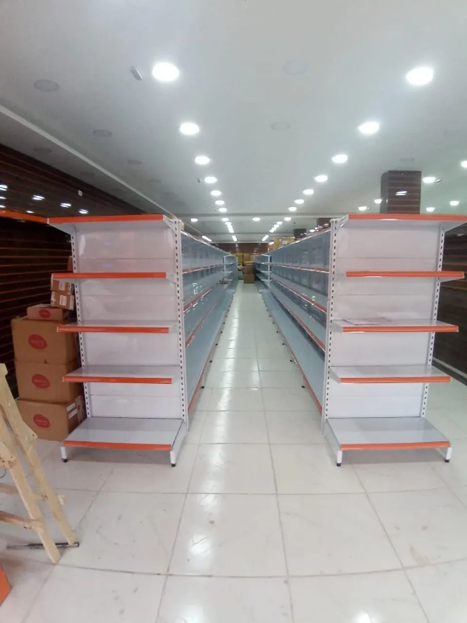 gondola com porta palhetes 