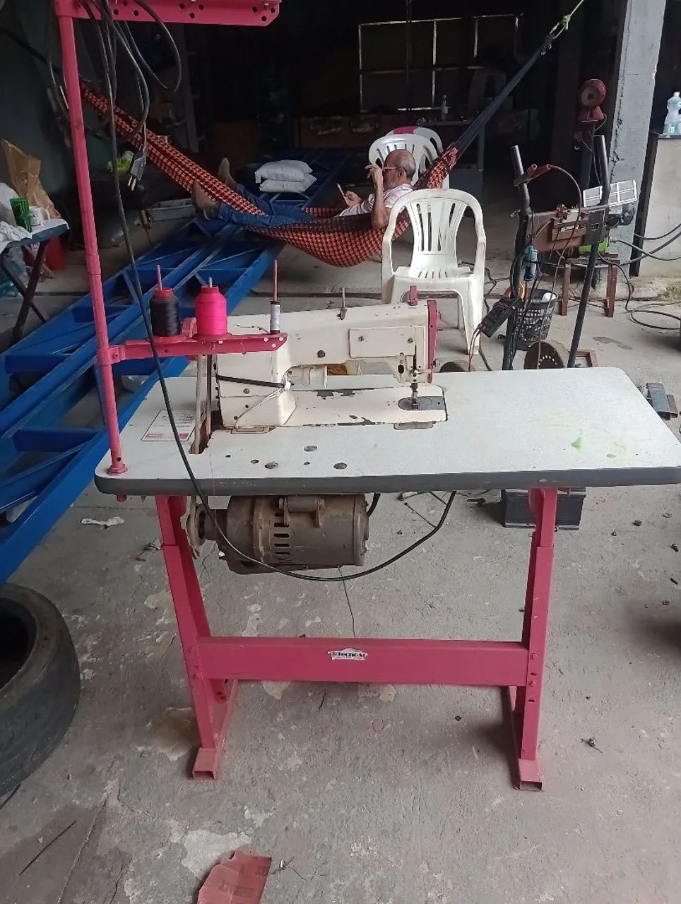 Máquina d costura reta industrial. - Foto 2