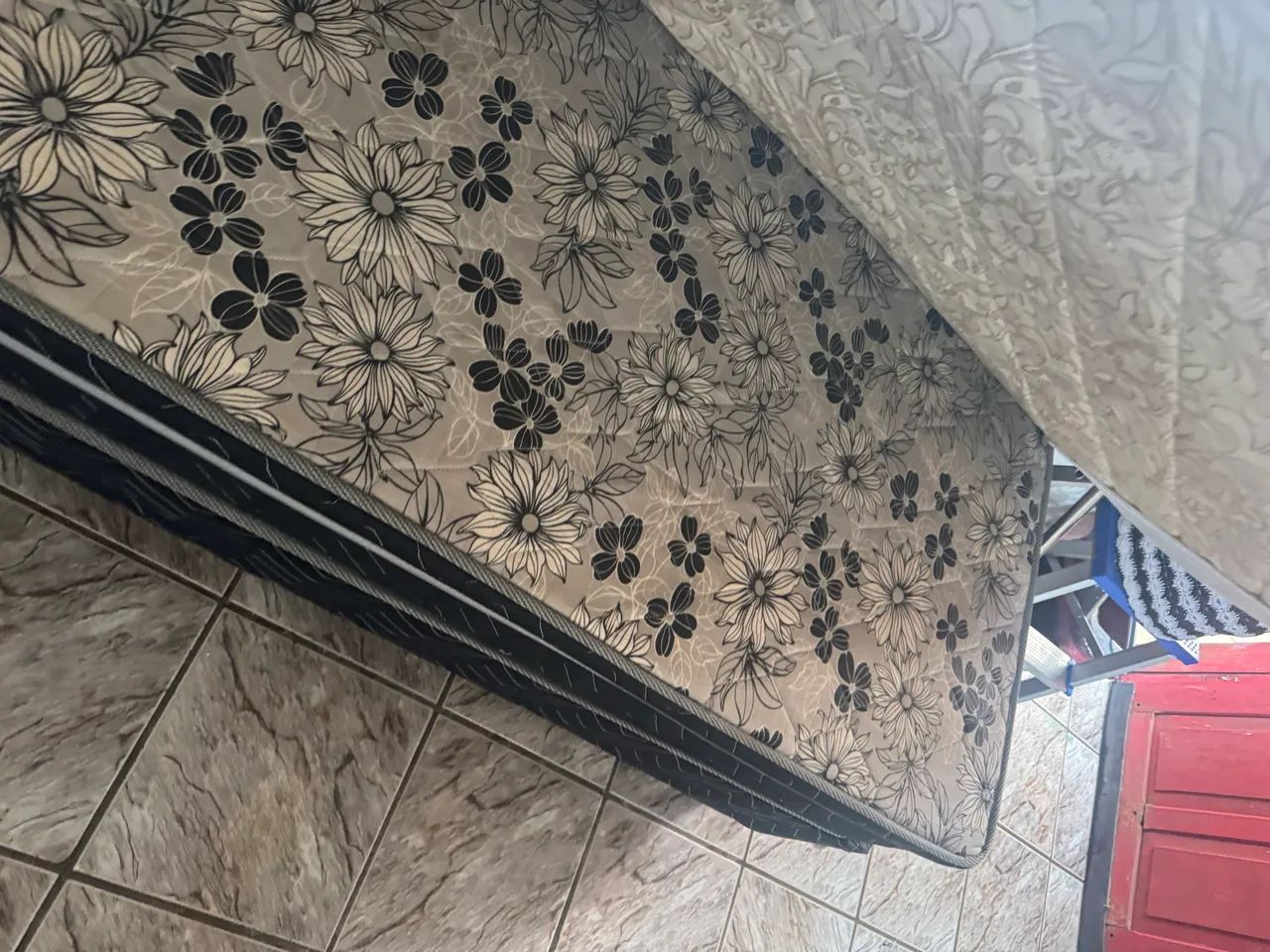 Cama de solteiro 