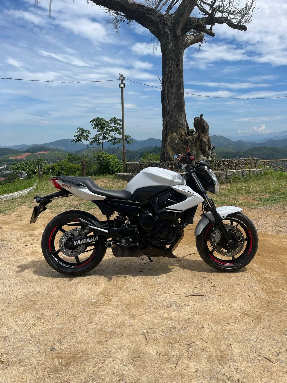 XJ6 2012 BRANCA  - Foto 5