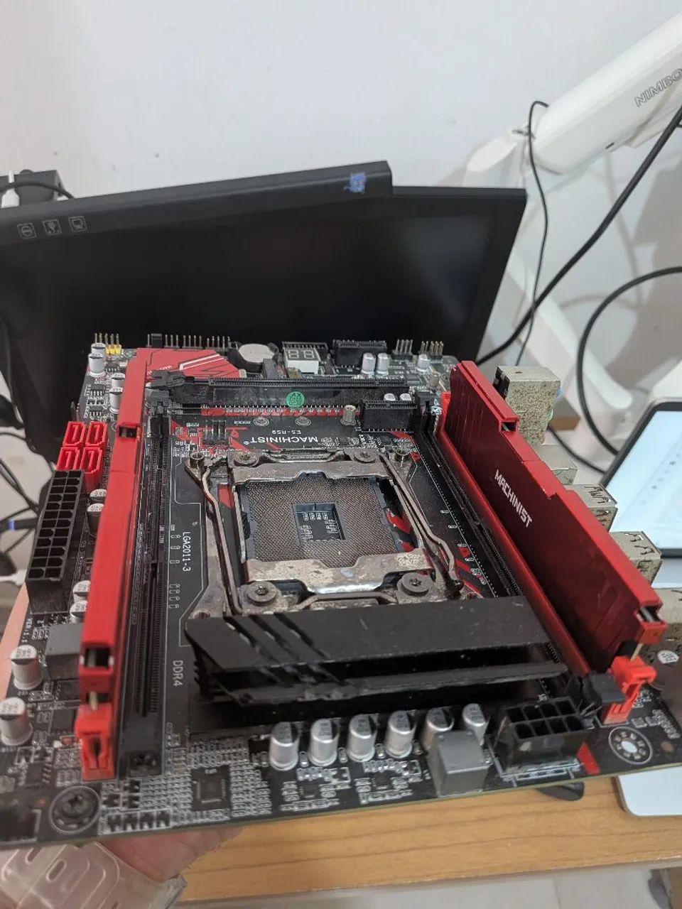 Placa mãe com memória ram 