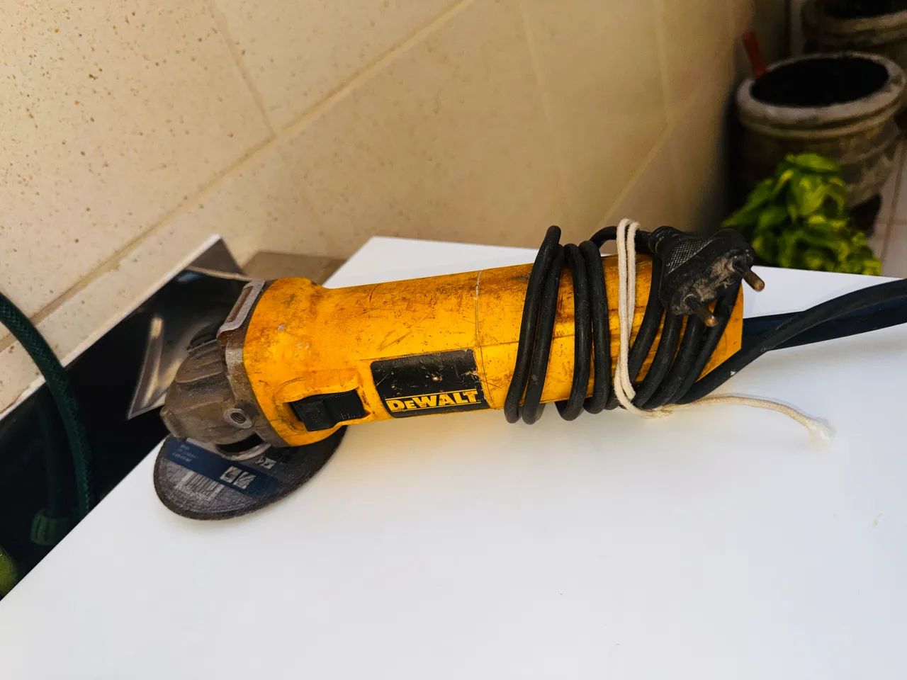 Esmerilhadeira angular DeWalt - Foto 3