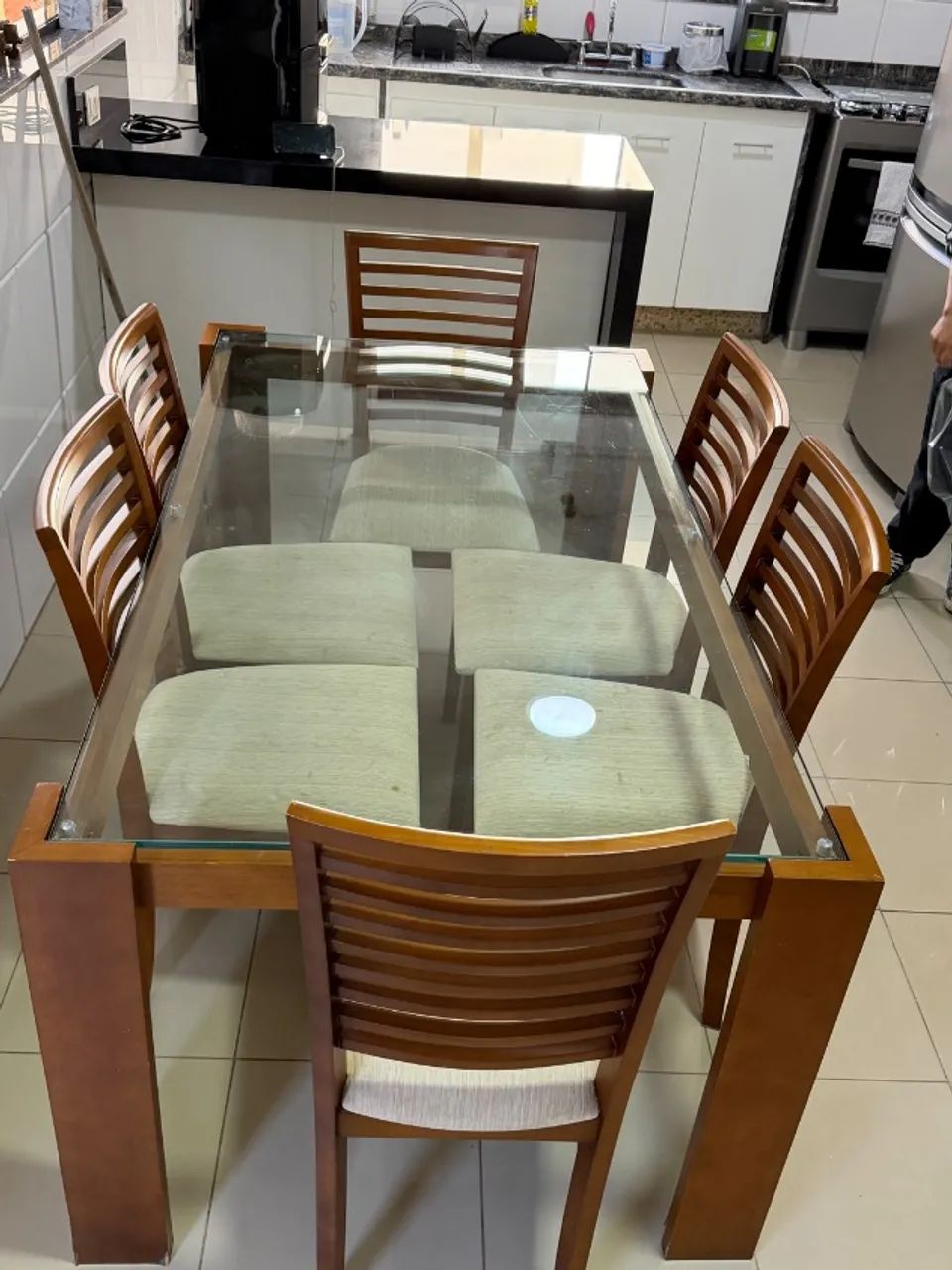 Mesa de Jantar  Vidro e amadeira + 6 cadeiras - Foto 3