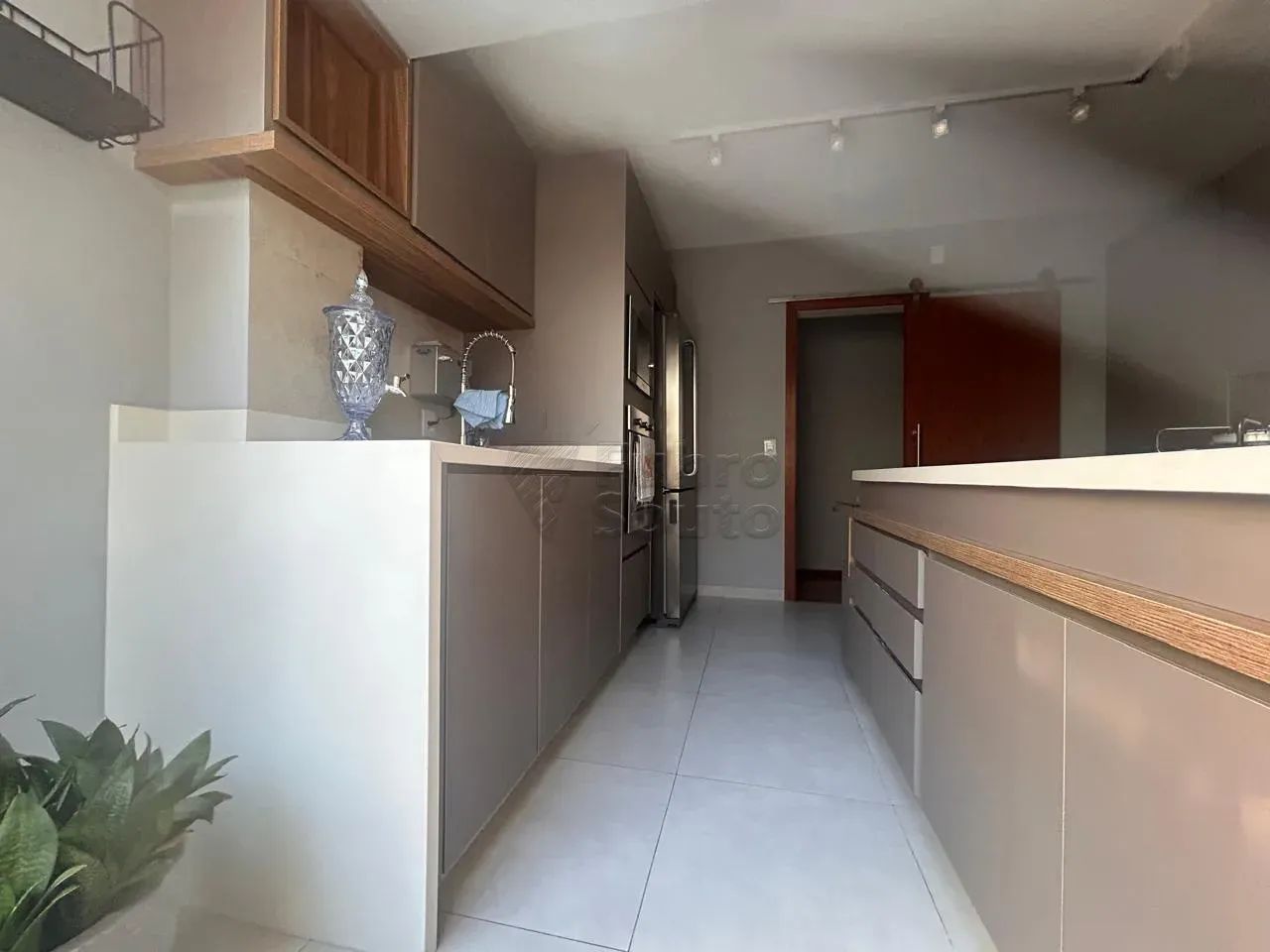Excelente apartamento 2 dormitórios na região central - Foto 4