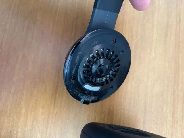 Beats solo 2 - para retirada de peças - Foto 2