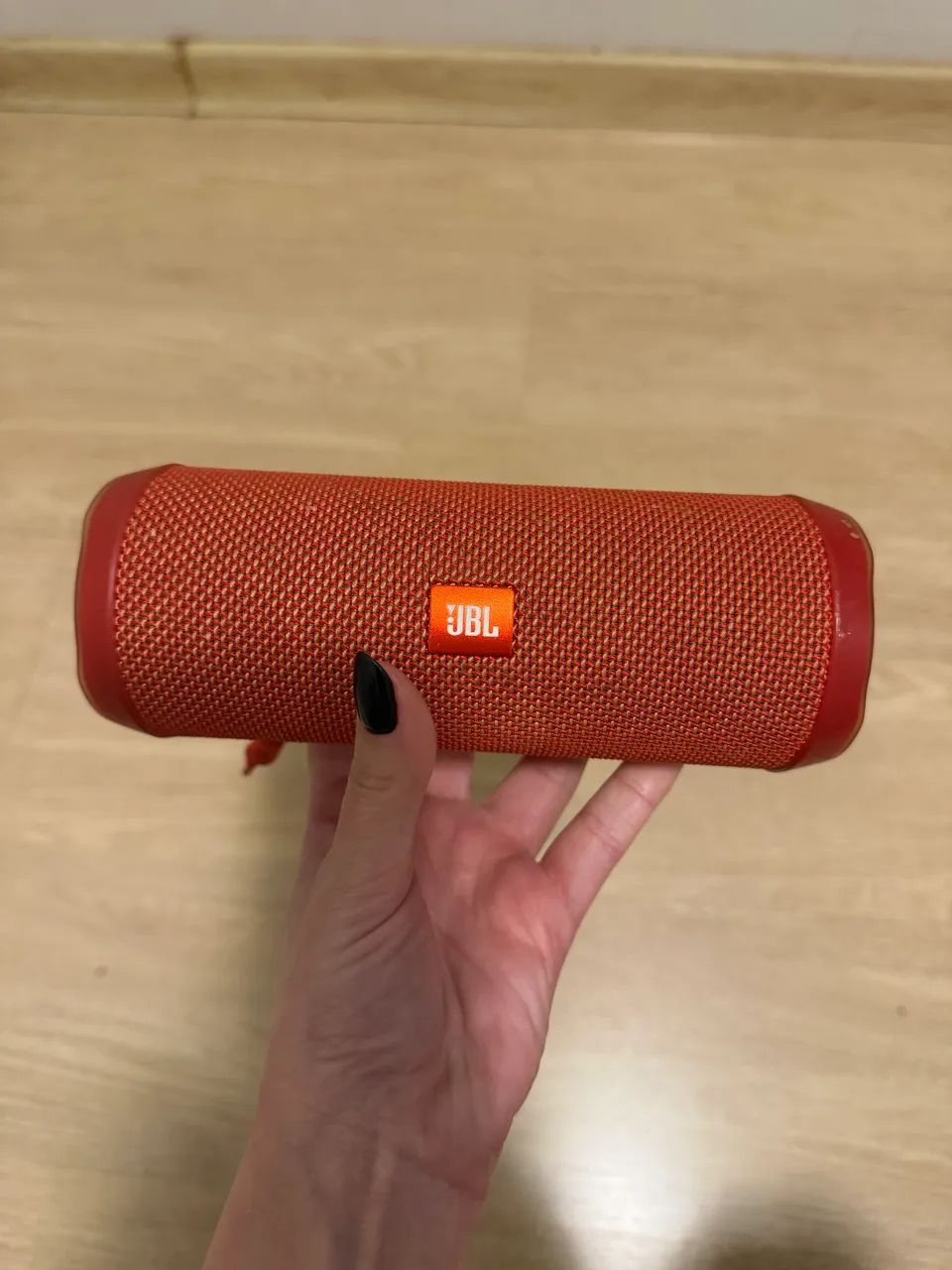 JBL Flip 4 Original - Vermelha - Conservada