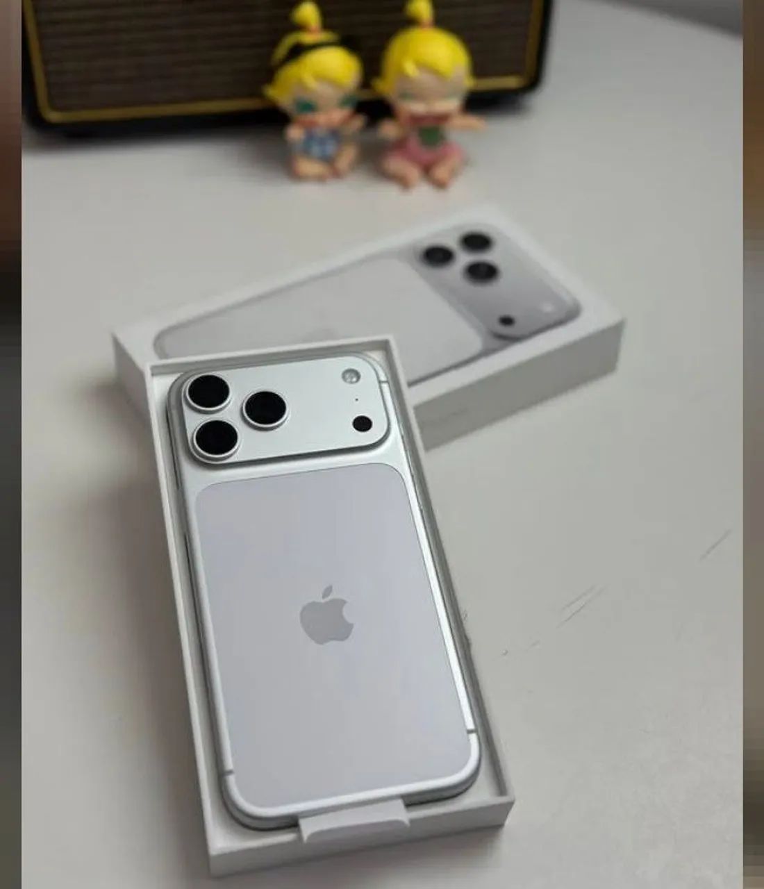 iPhone 17 Pro Max Branco 256GB (LACRADO)