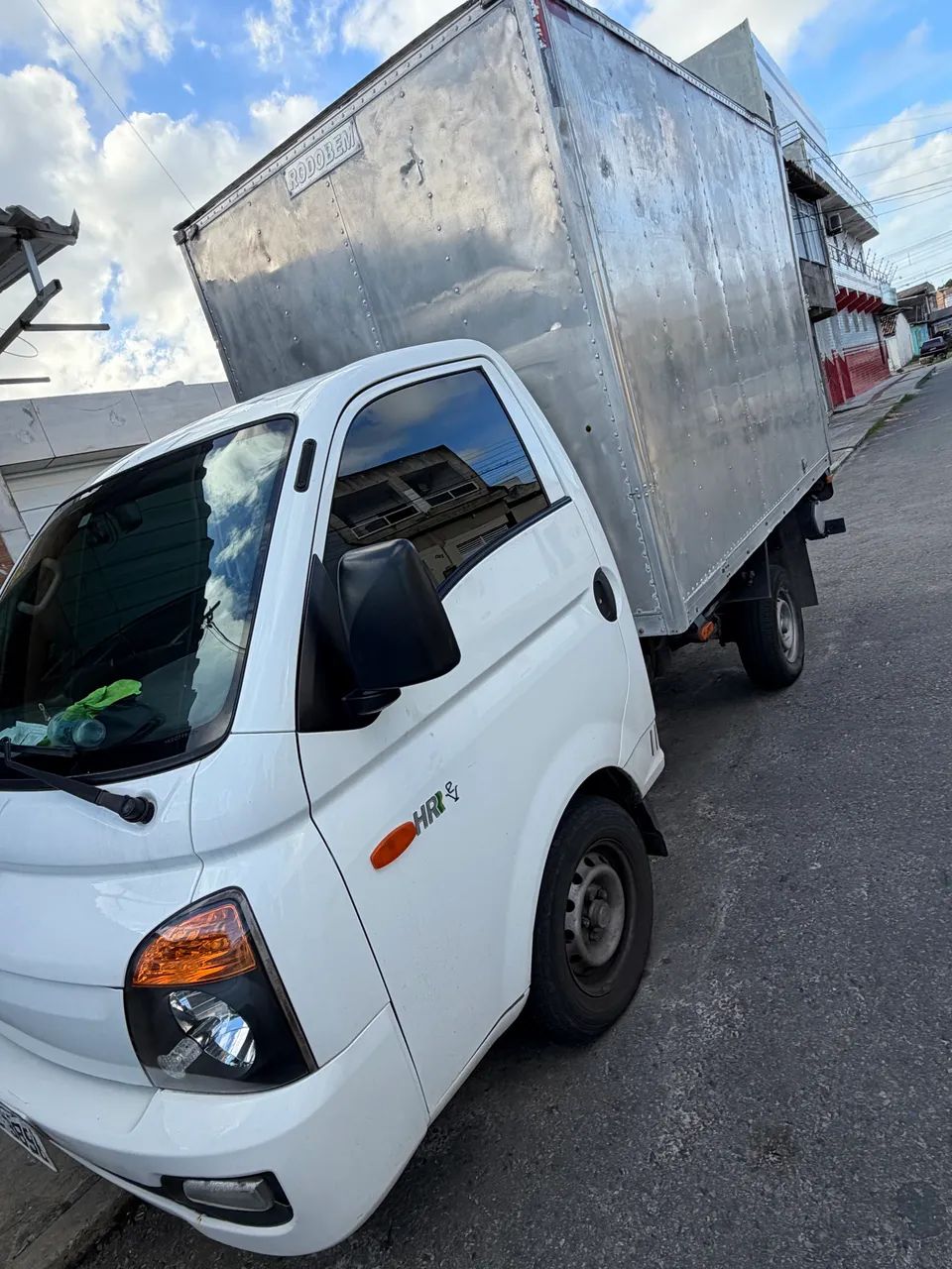 VENDO CAMINHÃO BAÚ  - Foto 4