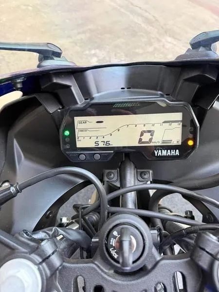 YAMAHA YZF R15 ABS 2026 IMPECAVEL NA MARINGÁ MOTOS - Foto 5