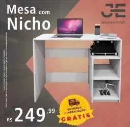 Mesa para estudos com nicho 