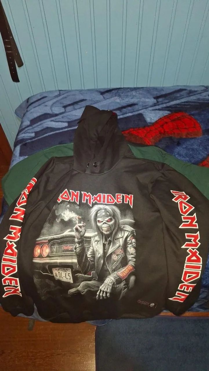 Vendo Moletom e camiseta da chemical original de fábrica.