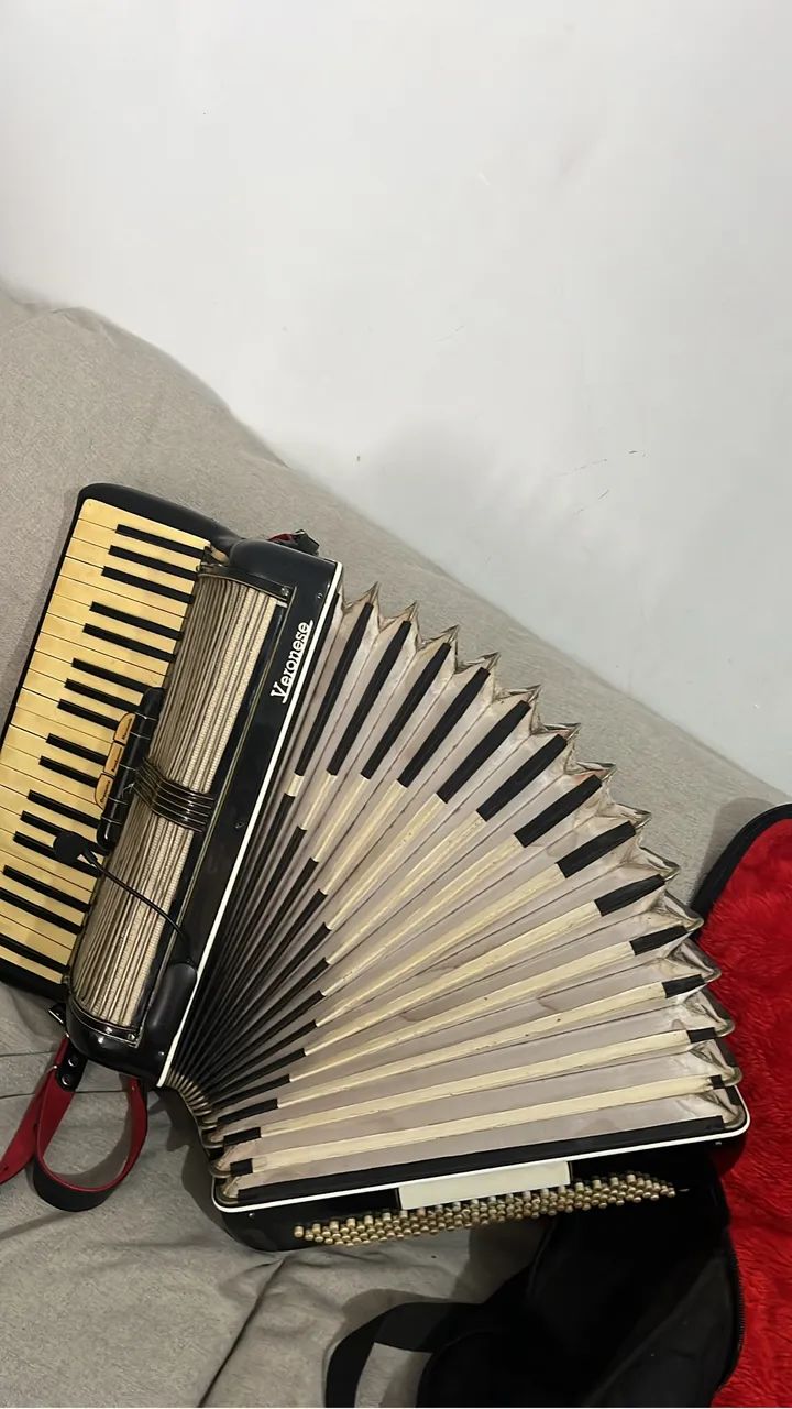 Acordeon Veronese 120 baixos - Foto 3