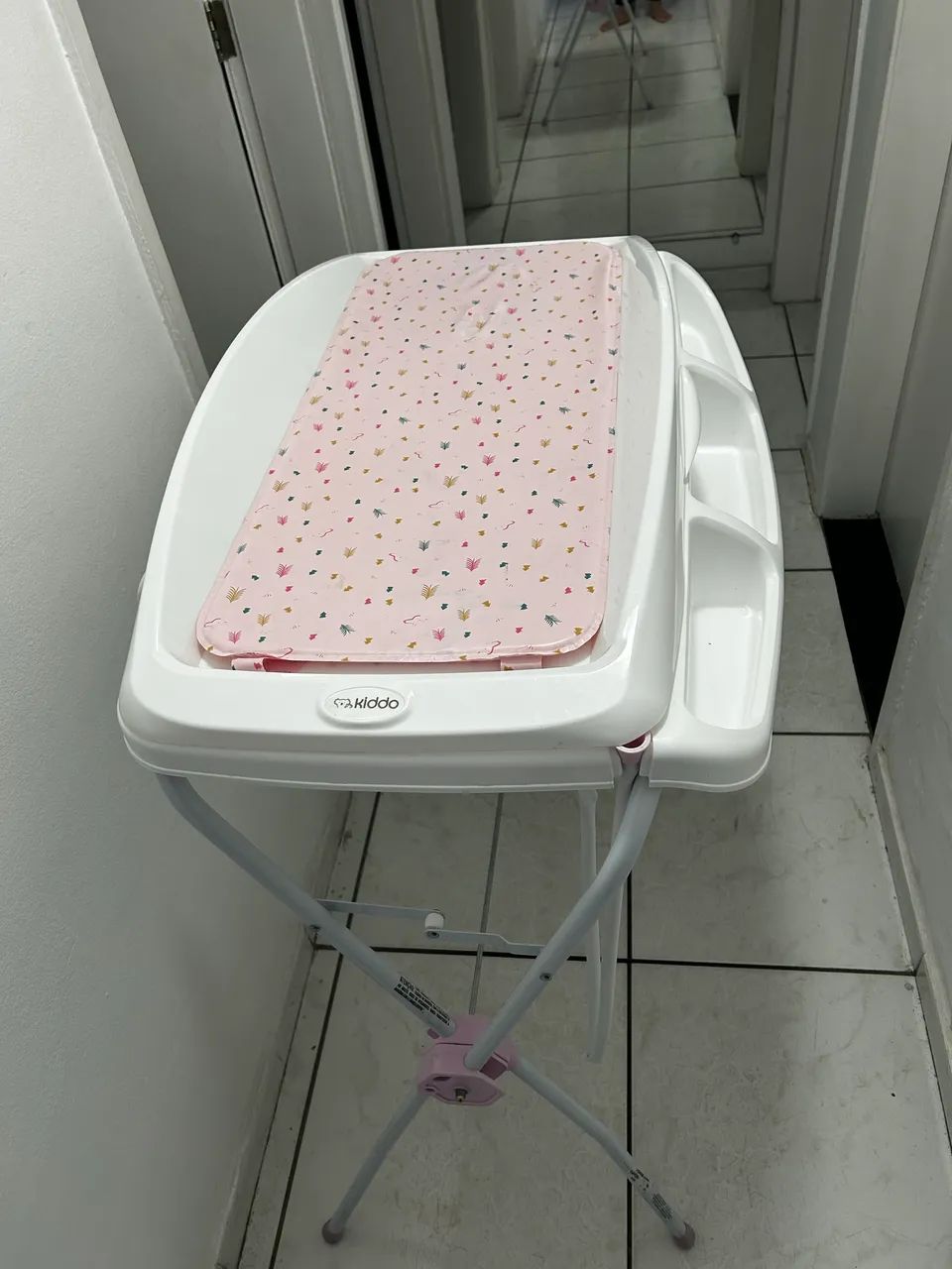 BANHEIRA COM TROCADOR 