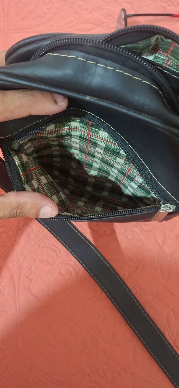 Bolsa tiracolo preta - Foto 5