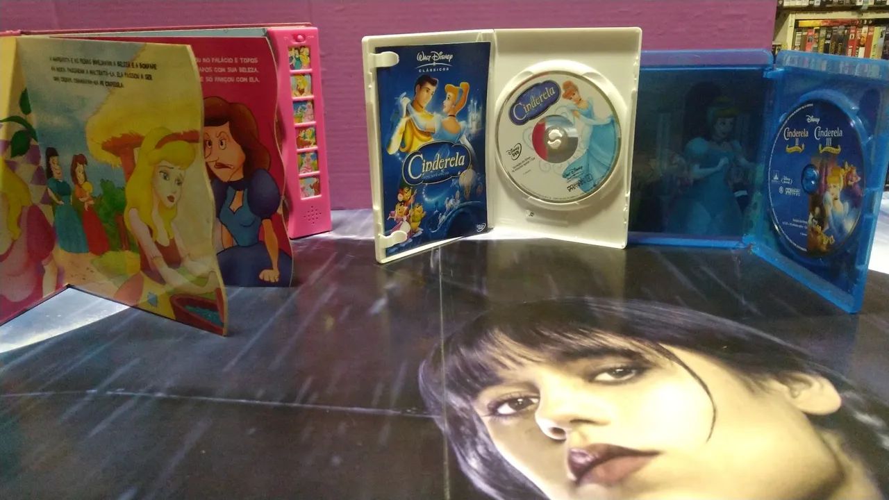 Dvds Cinderela 1/2/3 + livro de Brinde  - Foto 2