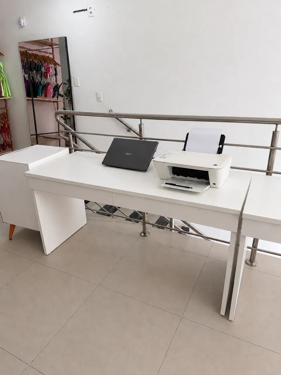 Mesa de Escritório Sob Medida com 2 Gavetas 