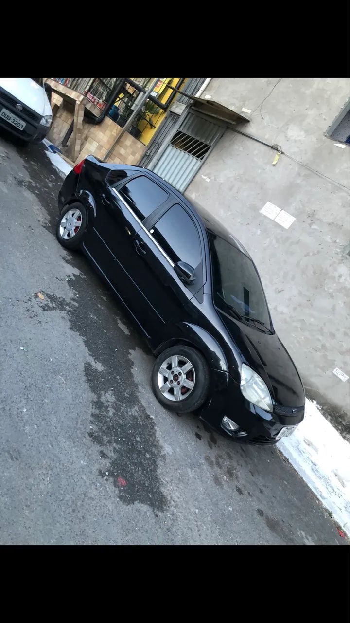 Ford Fiesta Sed. 1.6 8V Flex 4P 2005