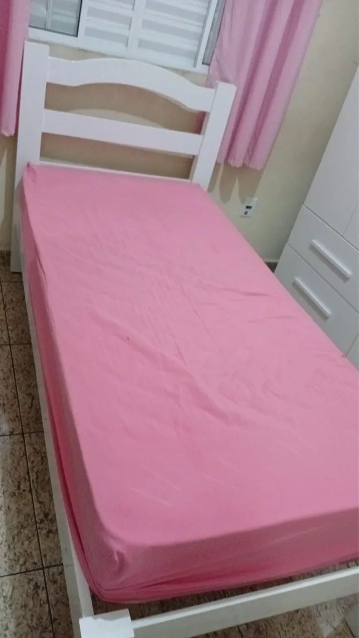 Cama e colchão 