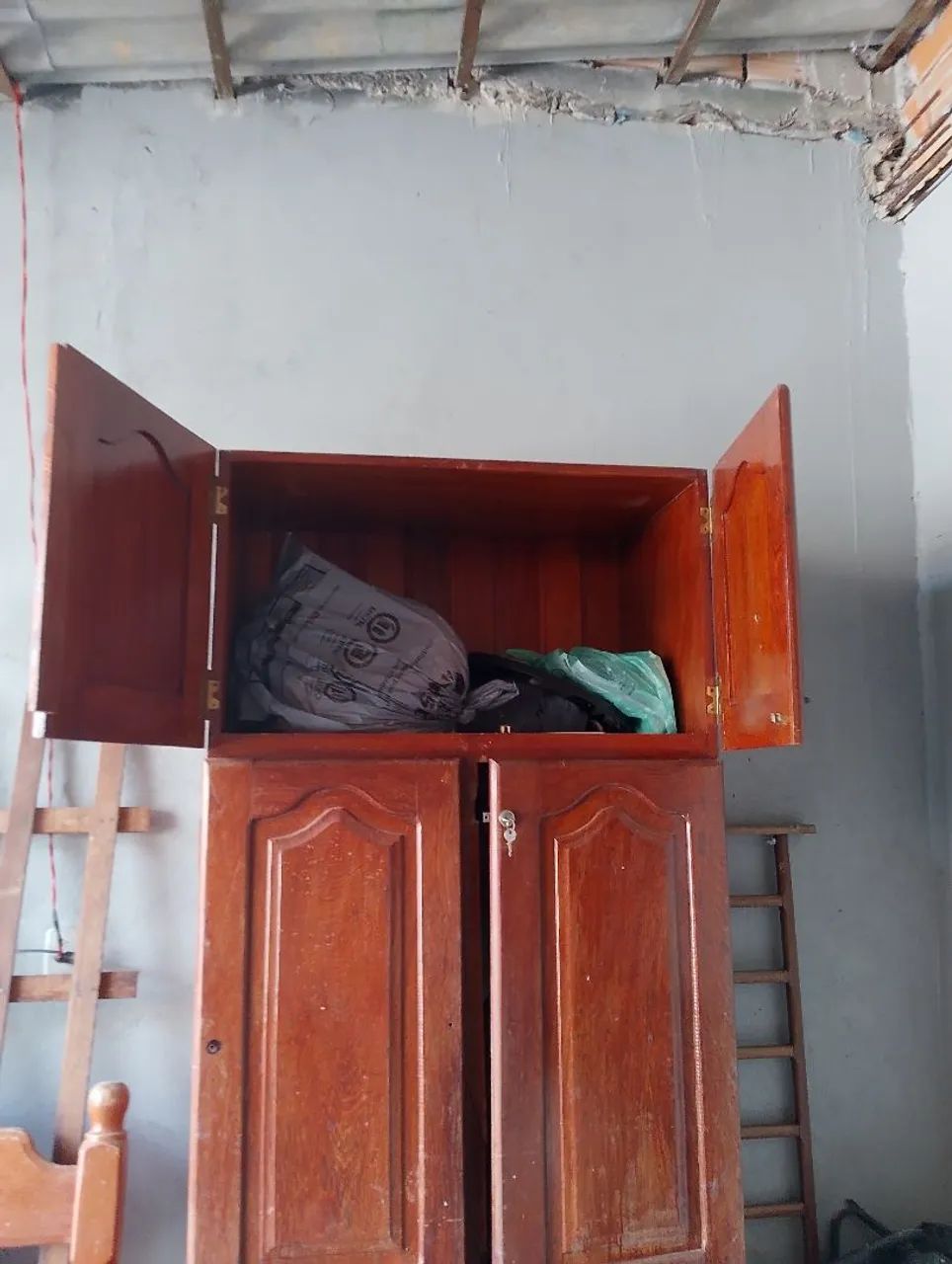 Guarda roupa solteiro/ cama de casal - Foto 3