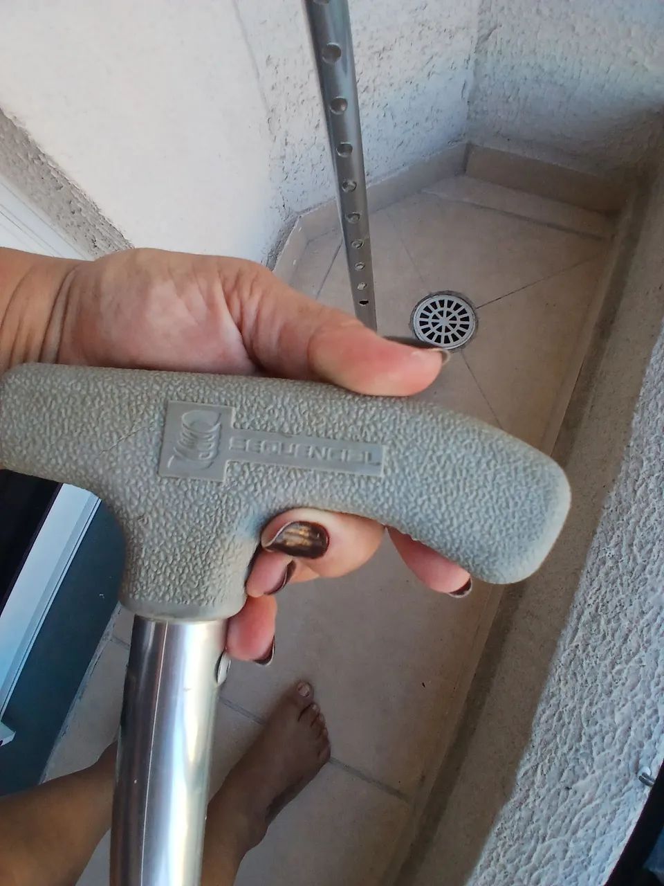 Bengala 4 apoios - Foto 3