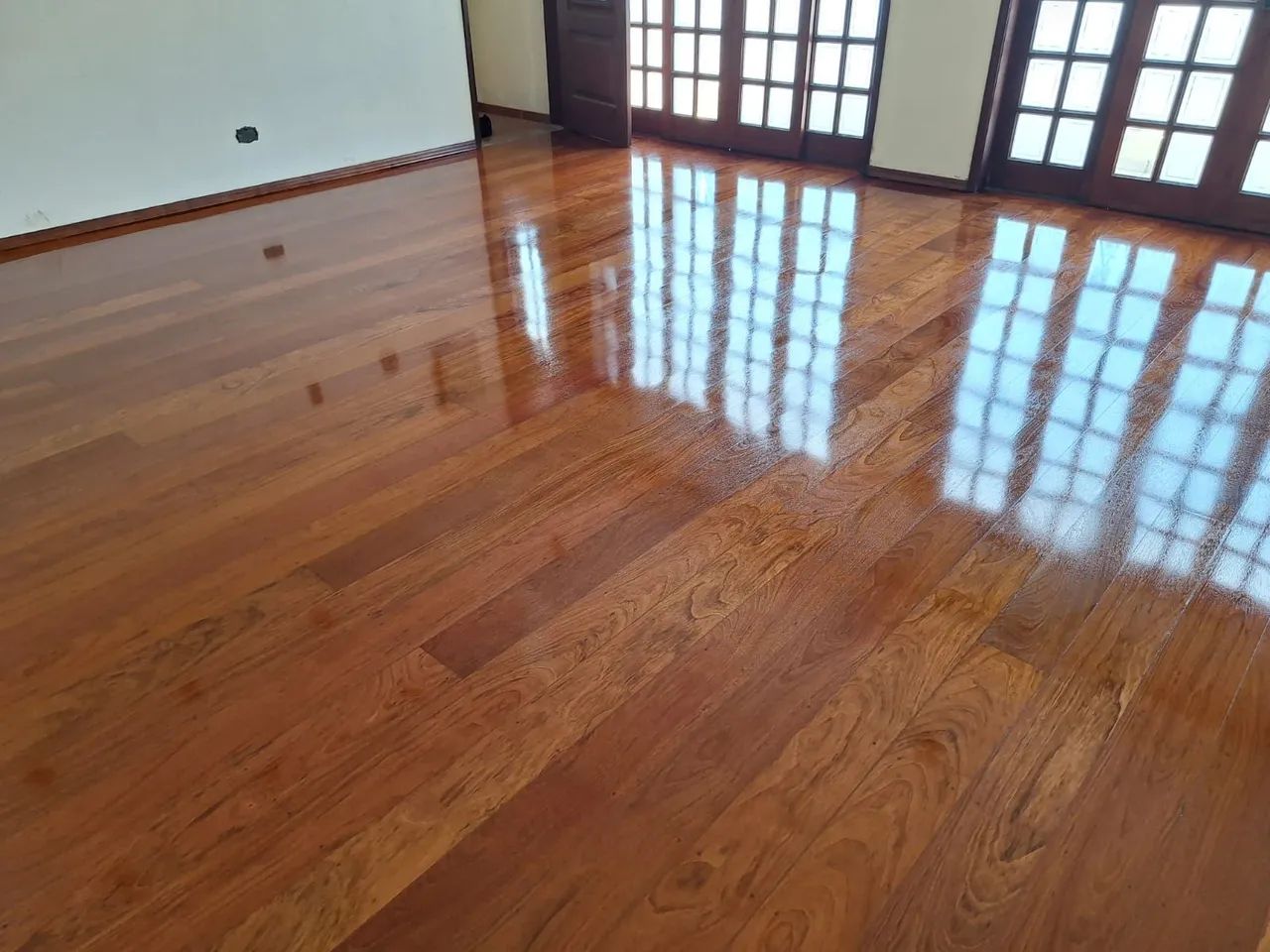 Restauração e instalação em piso de madeira  - Foto 5