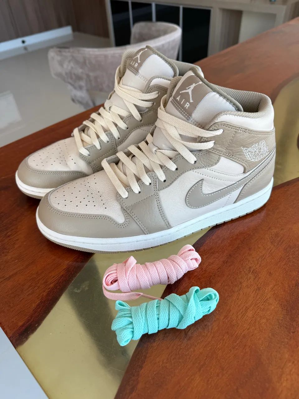 Tênis Air jordan 1 mid bege  - Foto 3