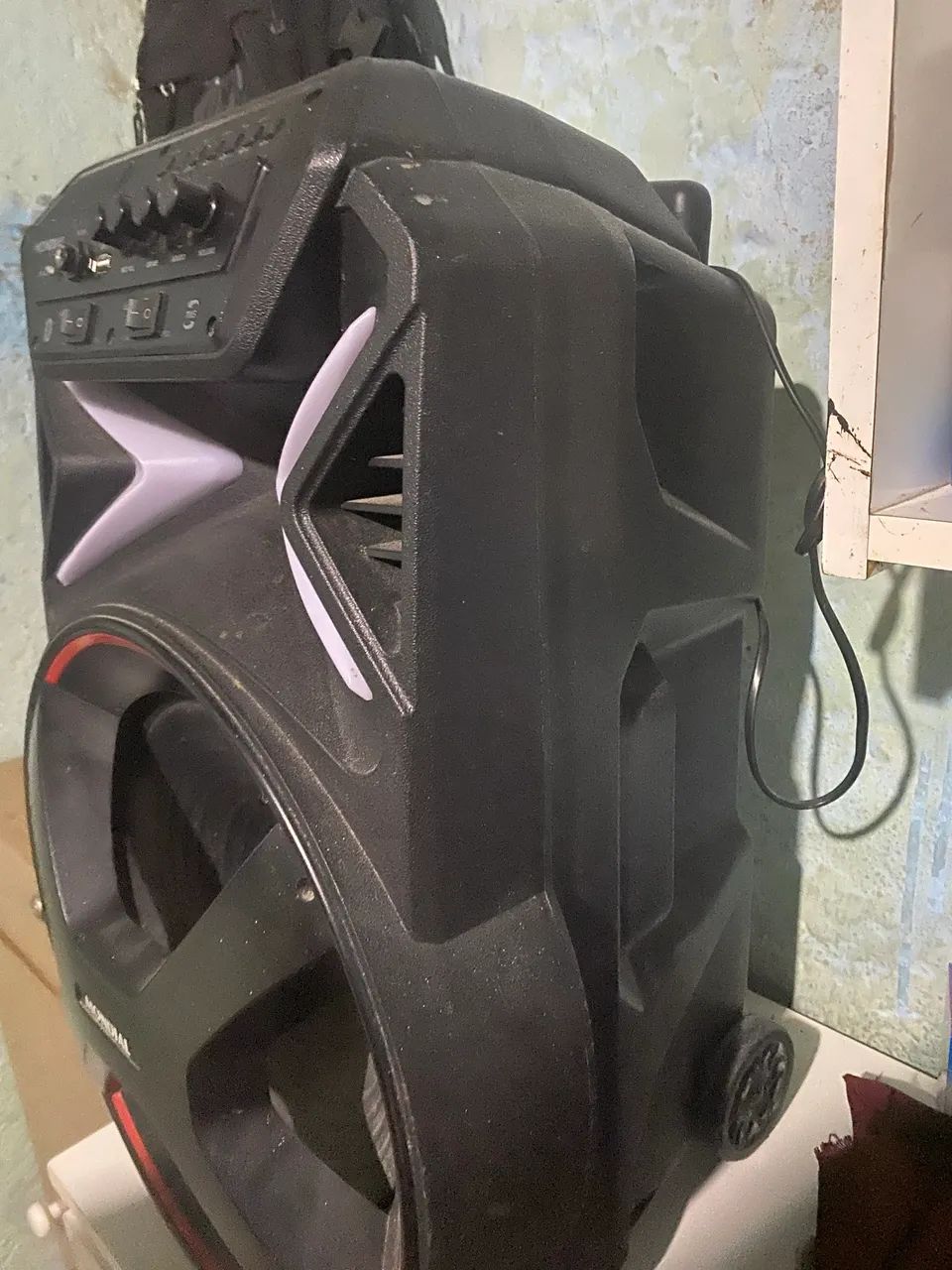 Vendo essa caixa de som 
