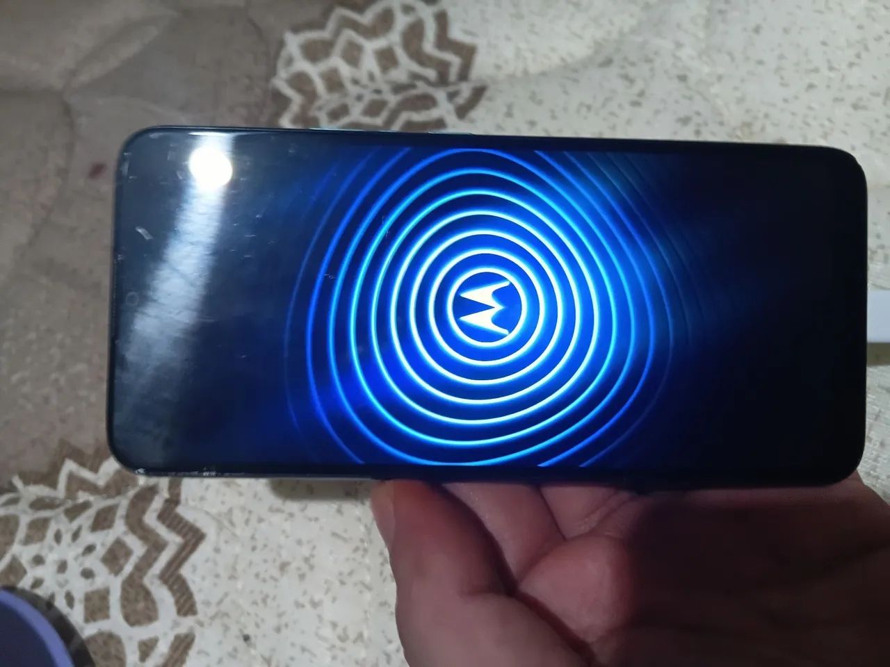 Motorola e7 250$