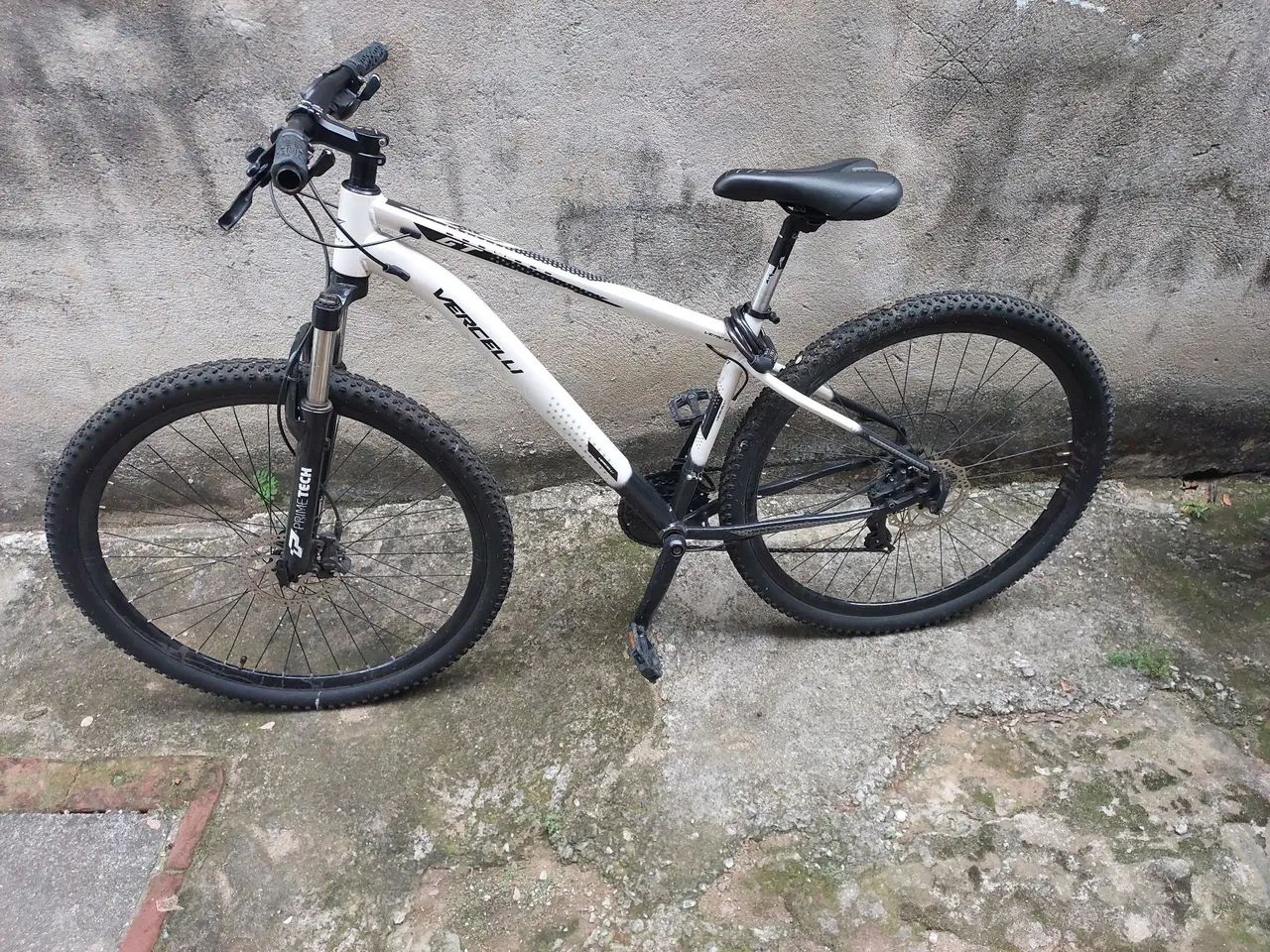 Bicicleta vercelli aro 29 8 marchas  - Foto 3