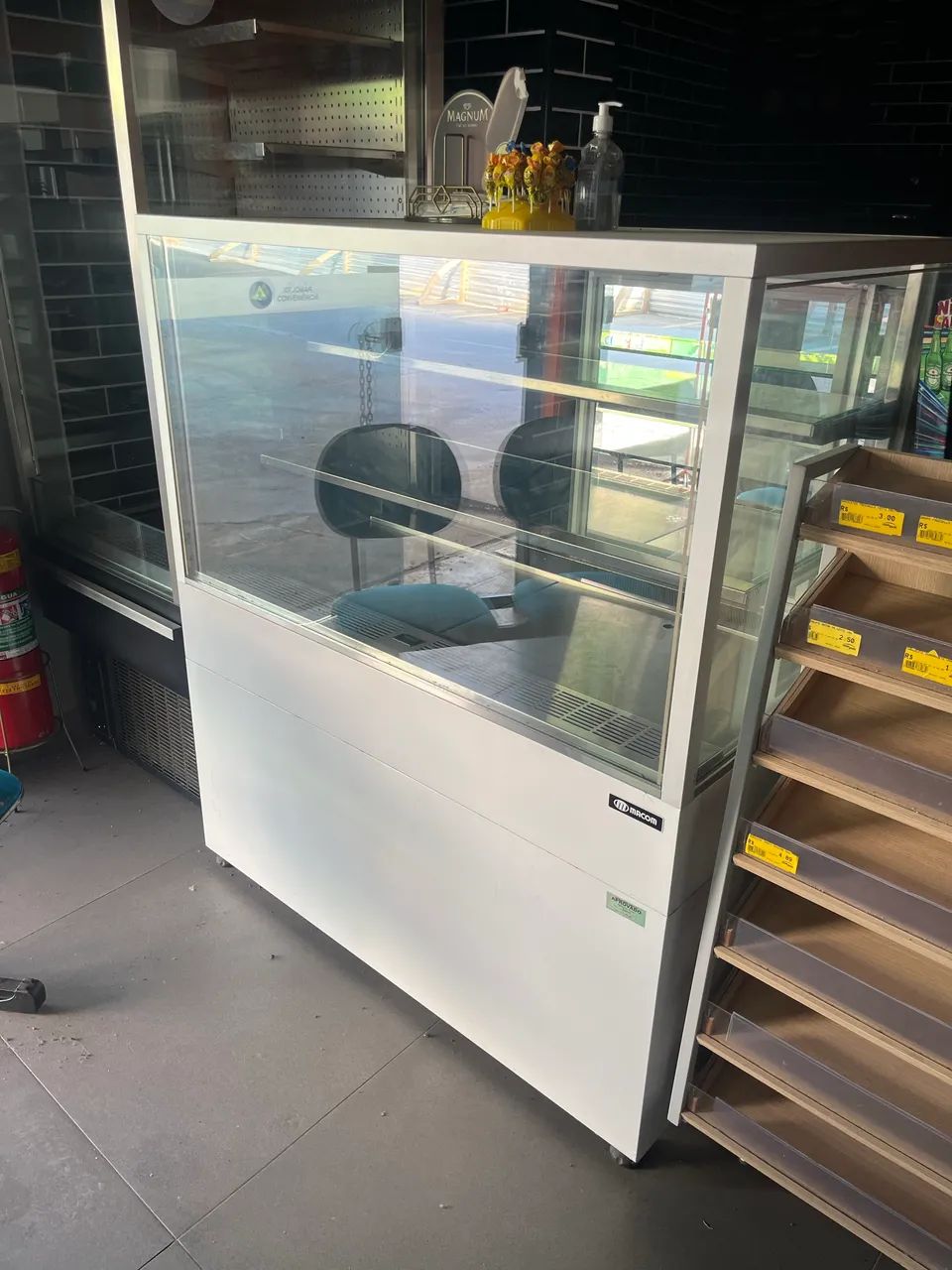 VITRINE EXPOSITORA BALCÃO REFRIGERADO - MACOM