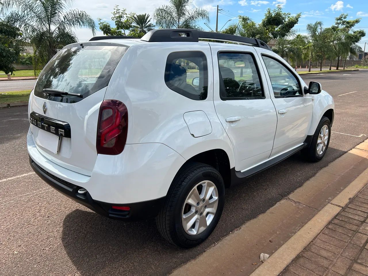 Renault Duster Expression 1.6 Hi-flex 16V Mec. 2017 - Foto 2